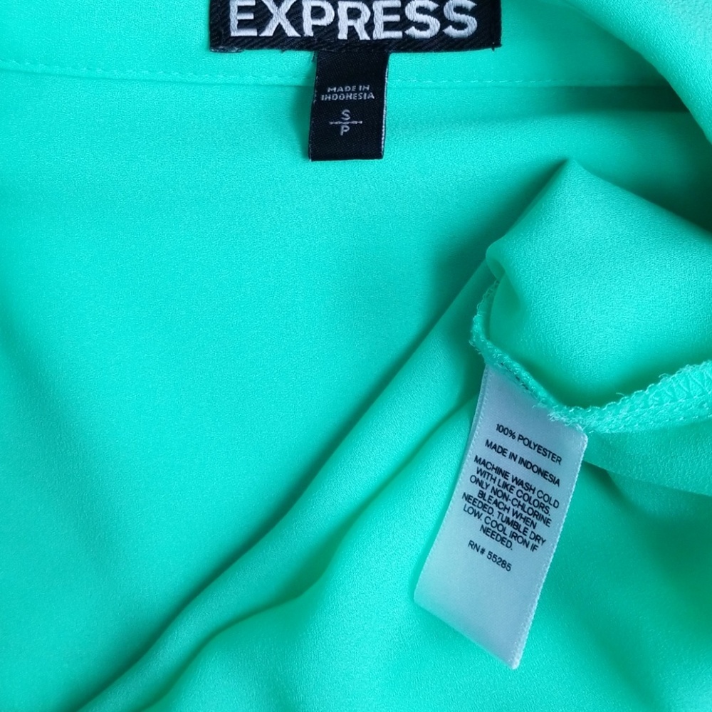 Express Blouse - Picture 7 of 8